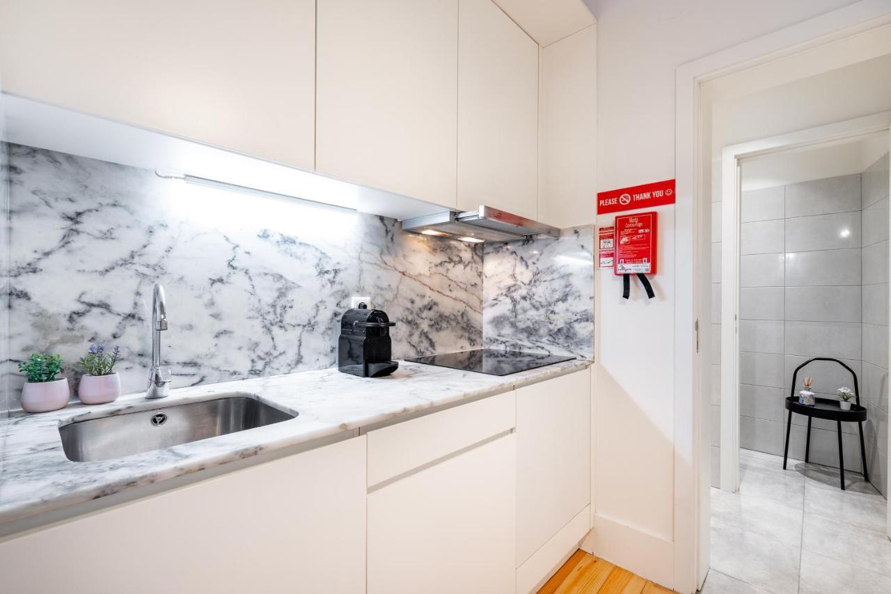 Viva Trindade Downtown Apartment Porto Bagian luar foto